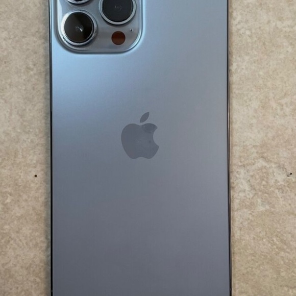 iPhone 13 Pro Max 1TB - Picture 2 of 4